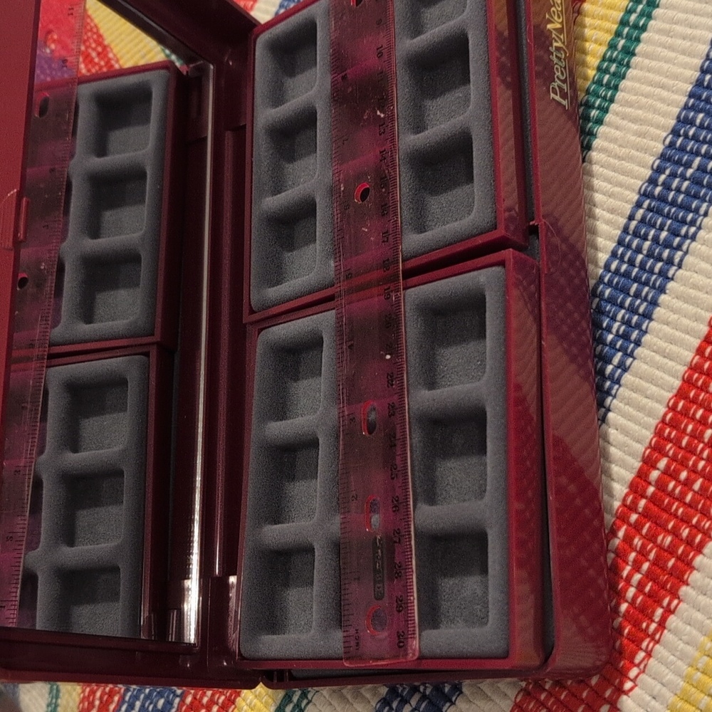 Vintage Red Pretty Neat Portable Travel Jewelry Storage Box - Picture 3 of 8